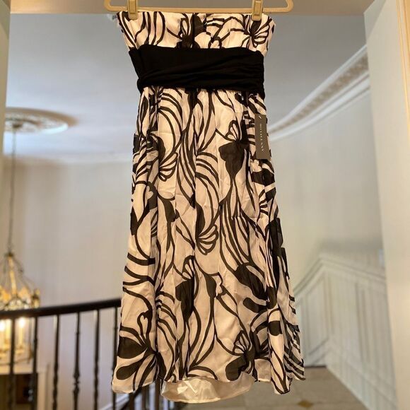 Black and White printed dress with attached belt - Picture 5 of 6